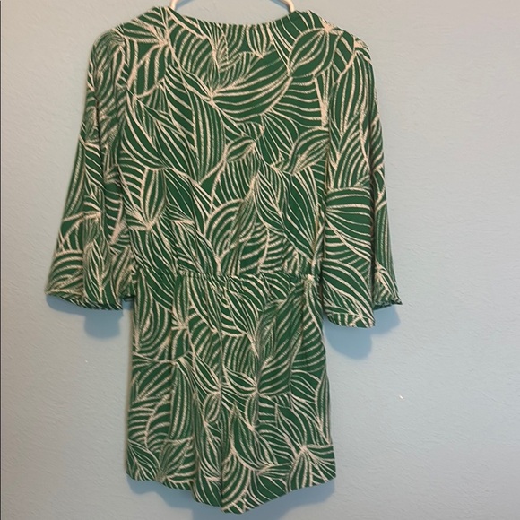 Sincerely Jules Green and White Palm Leaf Romper - Picture 7 of 7